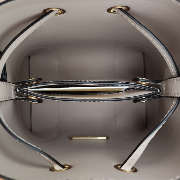 Michael Kors Mercer Logo XS Bucket Crossbody - Picture 5 of 11